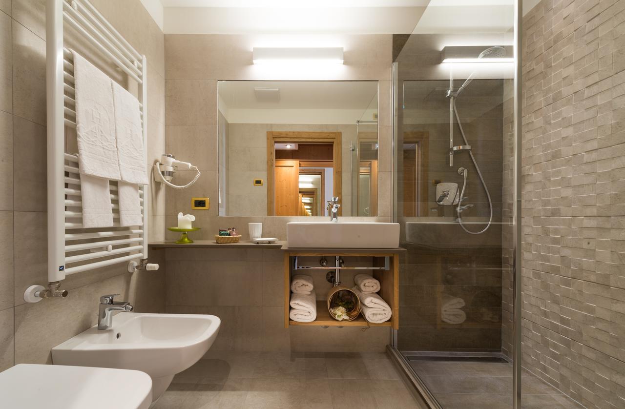 Panorama Superior Double or Twin Room with View,663784653:JPEG